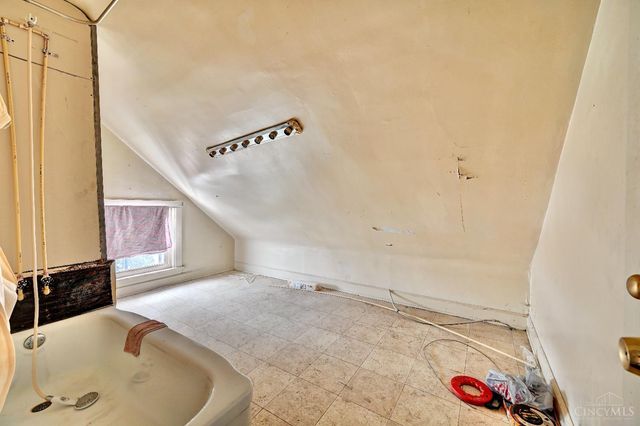 3460 Bevis Avenue, Cincinnati, OH 45207