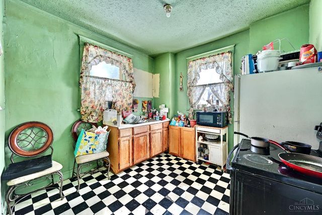 3460 Bevis Avenue, Cincinnati, OH 45207