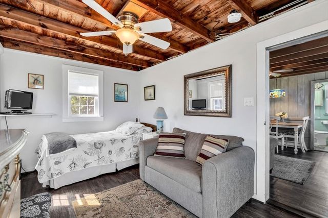 12 Vanduzer Rd 8, Barnstable, MA 02630