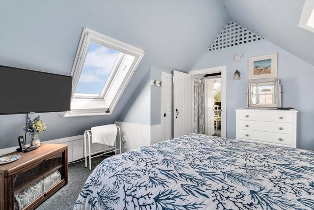 12 Vanduzer Rd 8, Barnstable, MA 02630