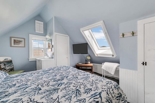 12 Vanduzer Rd 8, Barnstable, MA 02630