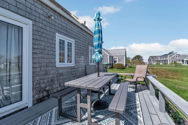 12 Vanduzer Rd 8, Barnstable, MA 02630