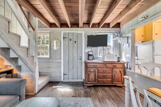 12 Vanduzer Rd 8, Barnstable, MA 02630
