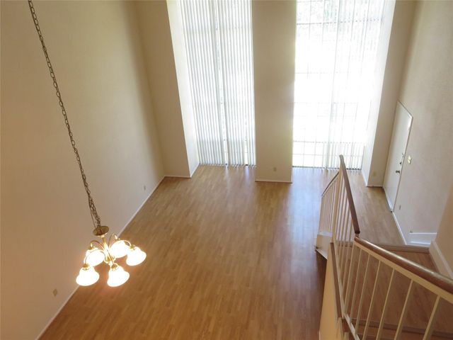 12633 Memorial Drive 72, Houston, TX 77024