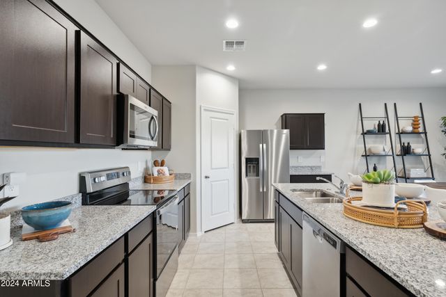 647 W BUNKER HILL Street, Florence, AZ 85132