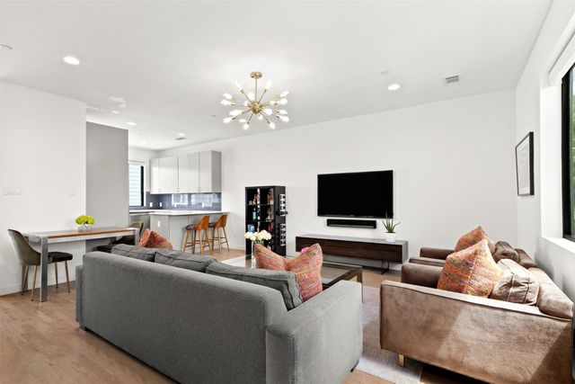 1430 Grigsby Avenue 103, Dallas, TX 75204