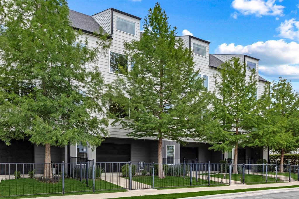 1430 Grigsby Avenue 103, Dallas, TX 75204