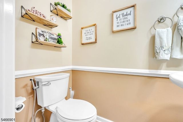 79 Burnt Meadow Rd, Ringwood Boro, NJ 07456