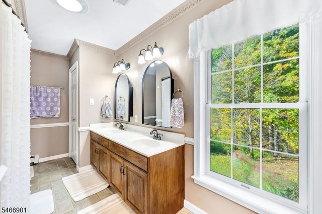 79 Burnt Meadow Rd, Ringwood Boro, NJ 07456