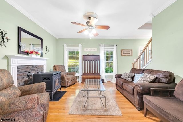 79 Burnt Meadow Rd, Ringwood Boro, NJ 07456