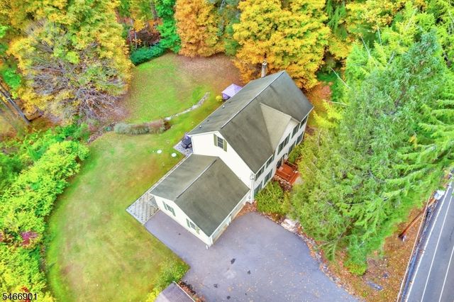 79 Burnt Meadow Rd, Ringwood Boro, NJ 07456