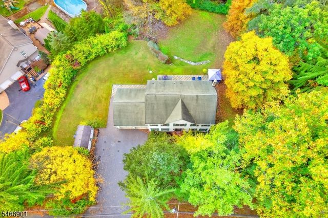 79 Burnt Meadow Rd, Ringwood Boro, NJ 07456
