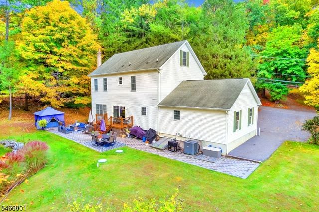 79 Burnt Meadow Rd, Ringwood Boro, NJ 07456