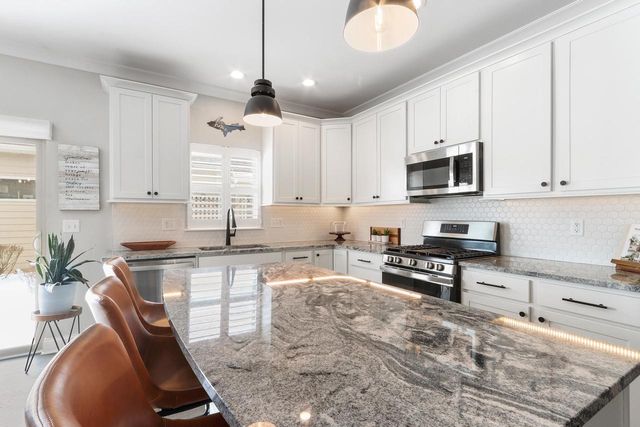 632 Baker STREET, Walworth, WI 53184