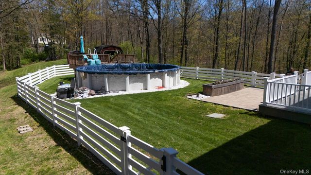 55 Old Ohalloran Circle, Pleasant Valley, NY 12569