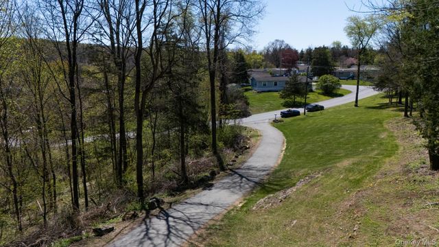 55 Old Ohalloran Circle, Pleasant Valley, NY 12569