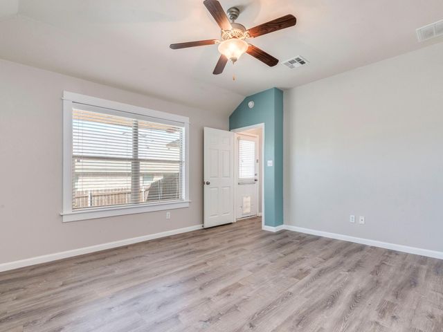 154 Flagstone TRL, Buda, TX 78610