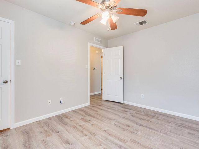 154 Flagstone TRL, Buda, TX 78610