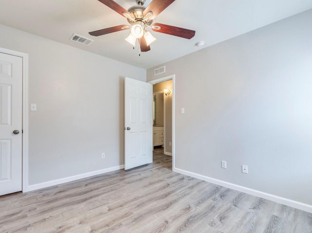 154 Flagstone TRL, Buda, TX 78610