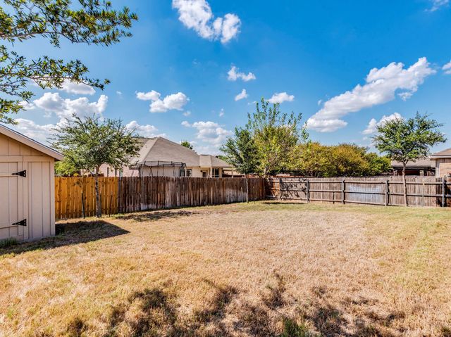 154 Flagstone TRL, Buda, TX 78610