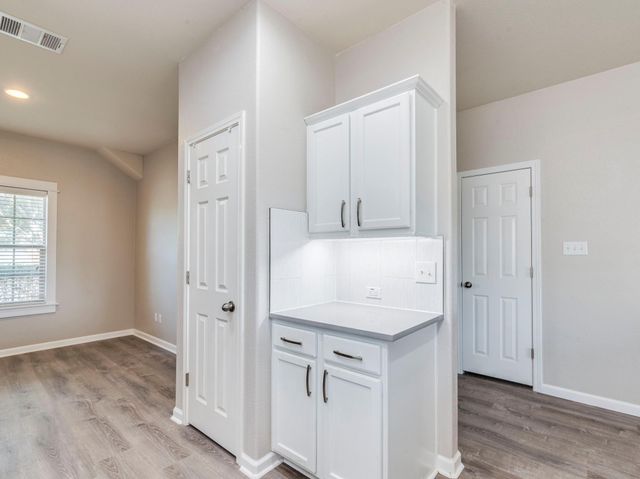 154 Flagstone TRL, Buda, TX 78610