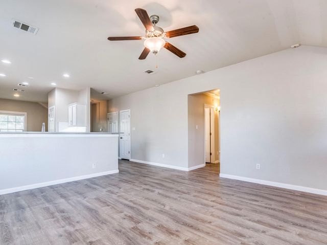154 Flagstone TRL, Buda, TX 78610