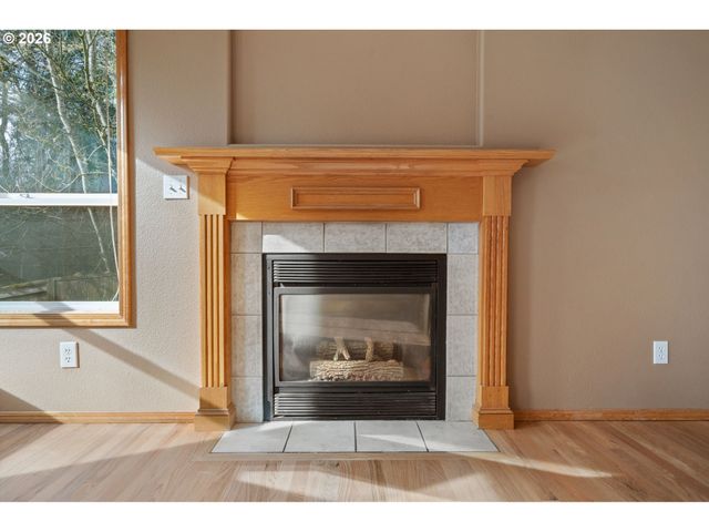 17760 Sw ZENITH Pl, Beaverton, OR 97007