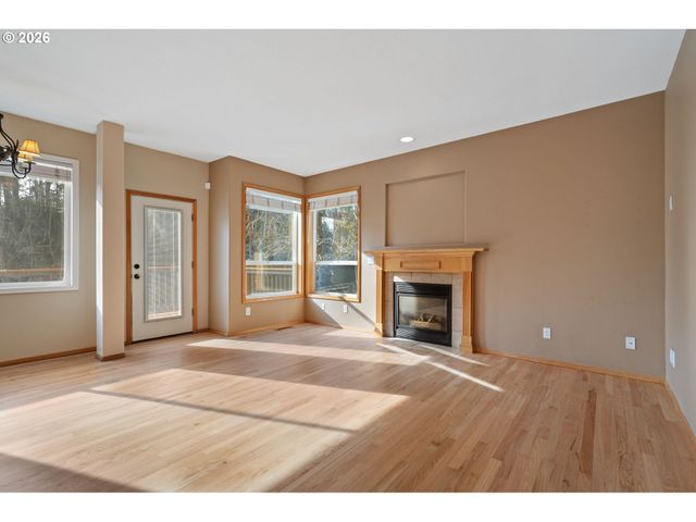 17760 Sw ZENITH Pl, Beaverton, OR 97007