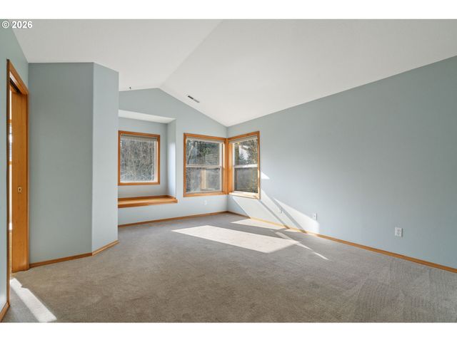 17760 Sw ZENITH Pl, Beaverton, OR 97007