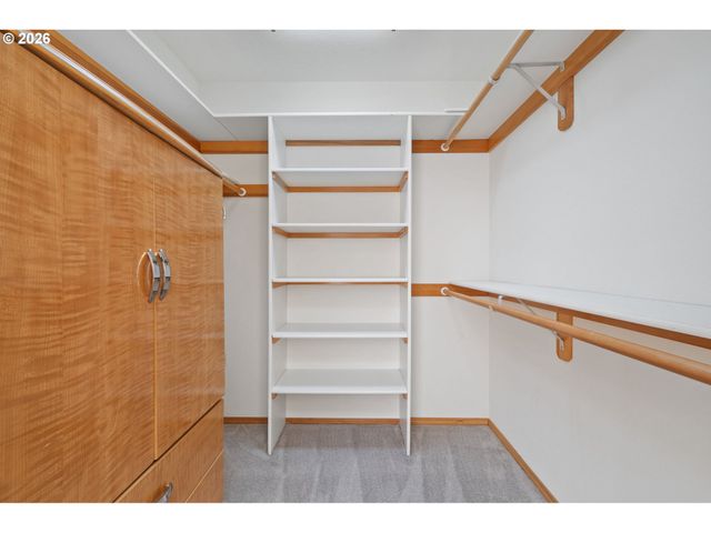 17760 Sw ZENITH Pl, Beaverton, OR 97007