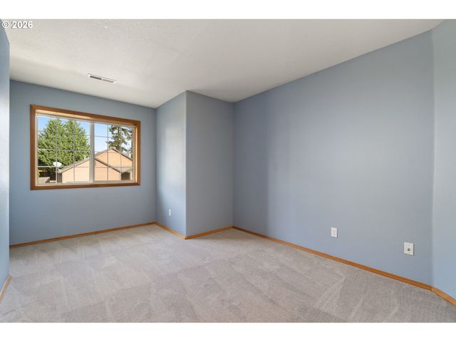 17760 Sw ZENITH Pl, Beaverton, OR 97007