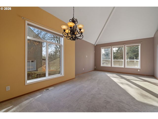 17760 Sw ZENITH Pl, Beaverton, OR 97007