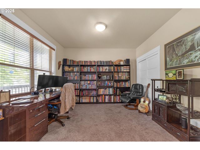 8070 Sw 195TH Ave, Beaverton, OR 97007