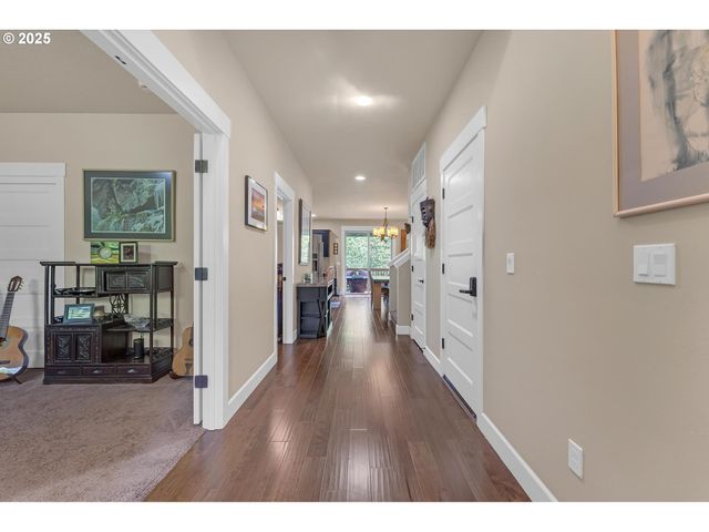 8070 Sw 195TH Ave, Beaverton, OR 97007