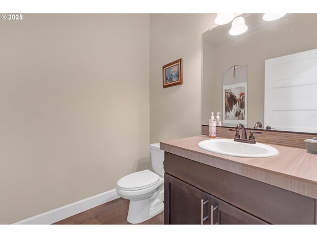8070 Sw 195TH Ave, Beaverton, OR 97007