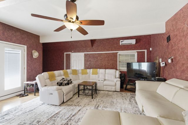 1701 Creekway Drive, Lewisville, TX 75067
