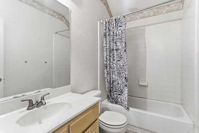 1701 Creekway Drive, Lewisville, TX 75067