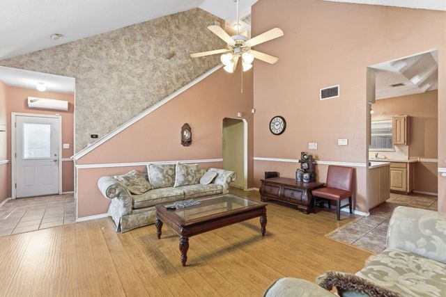 1701 Creekway Drive, Lewisville, TX 75067