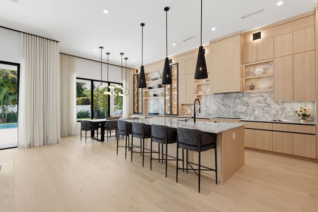 250 NE 16th Street, Delray Beach, FL 33444