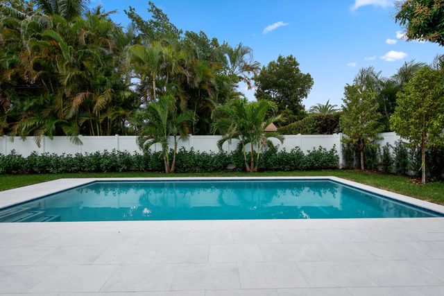 250 NE 16th Street, Delray Beach, FL 33444