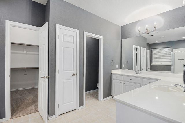 848 Huebner Way, Burleson, TX 76028