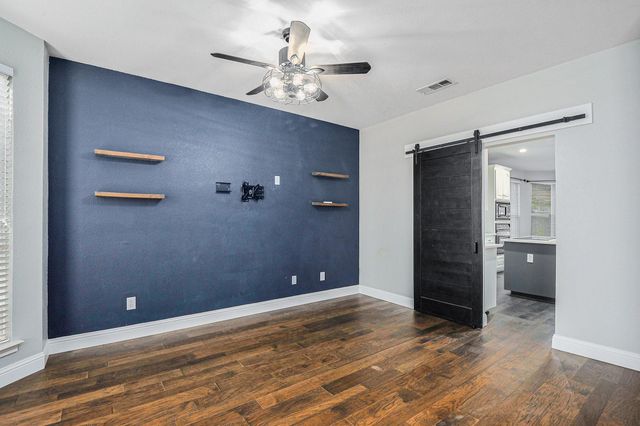 848 Huebner Way, Burleson, TX 76028