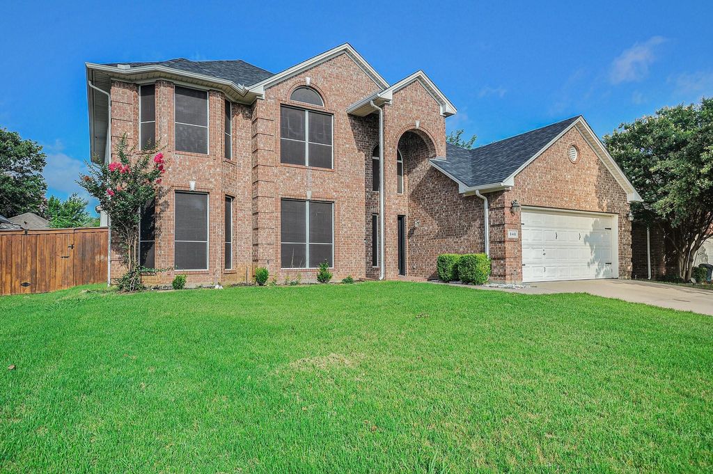 848 Huebner Way, Burleson, TX 76028