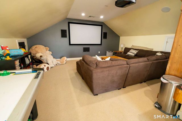 80 Third Avenue, Stratford, CT 06615