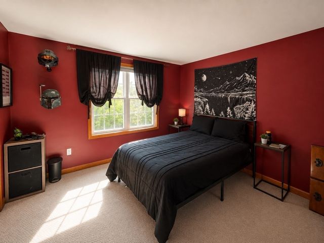 34 Old Plymouth St 34, East Bridgewater, MA 02333