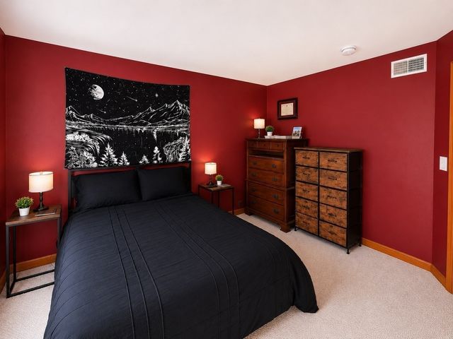 34 Old Plymouth St 34, East Bridgewater, MA 02333
