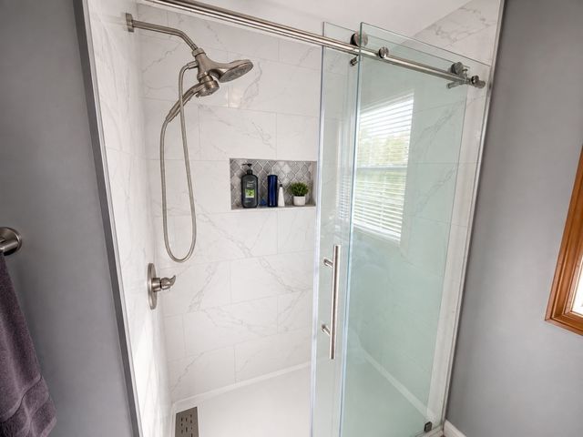 34 Old Plymouth St 34, East Bridgewater, MA 02333