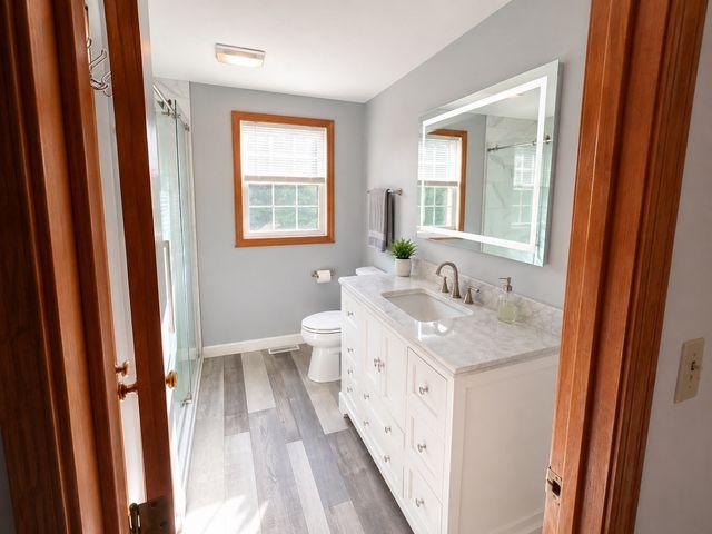 34 Old Plymouth St 34, East Bridgewater, MA 02333