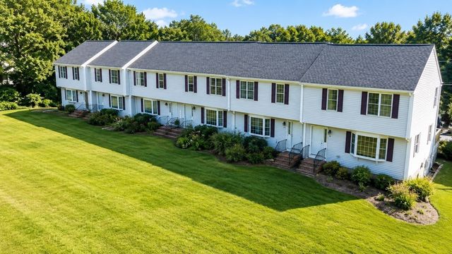 34 Old Plymouth St 34, East Bridgewater, MA 02333
