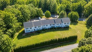 34 Old Plymouth St 34, East Bridgewater, MA 02333